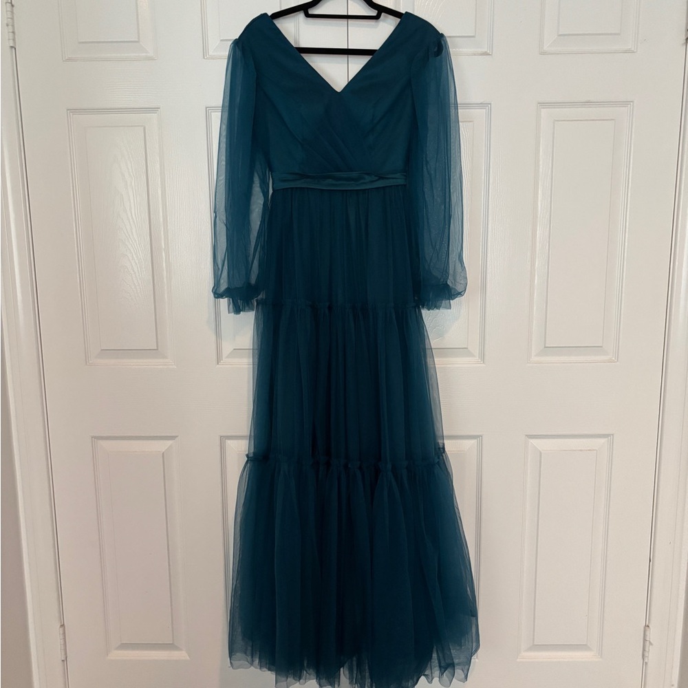 Elegant Teal Evening Gown